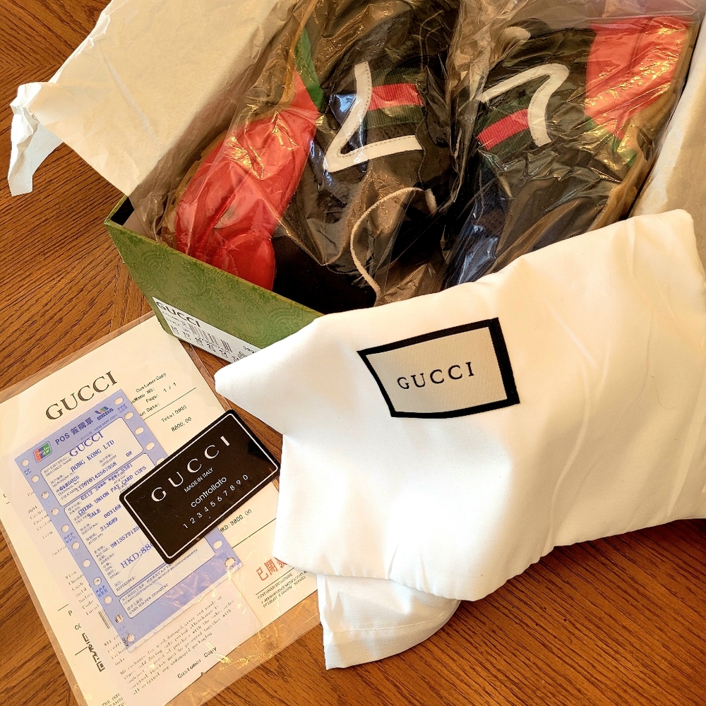 Gucci Men's Black Rhyton Low-top Sneaker - Picture 6 of 7